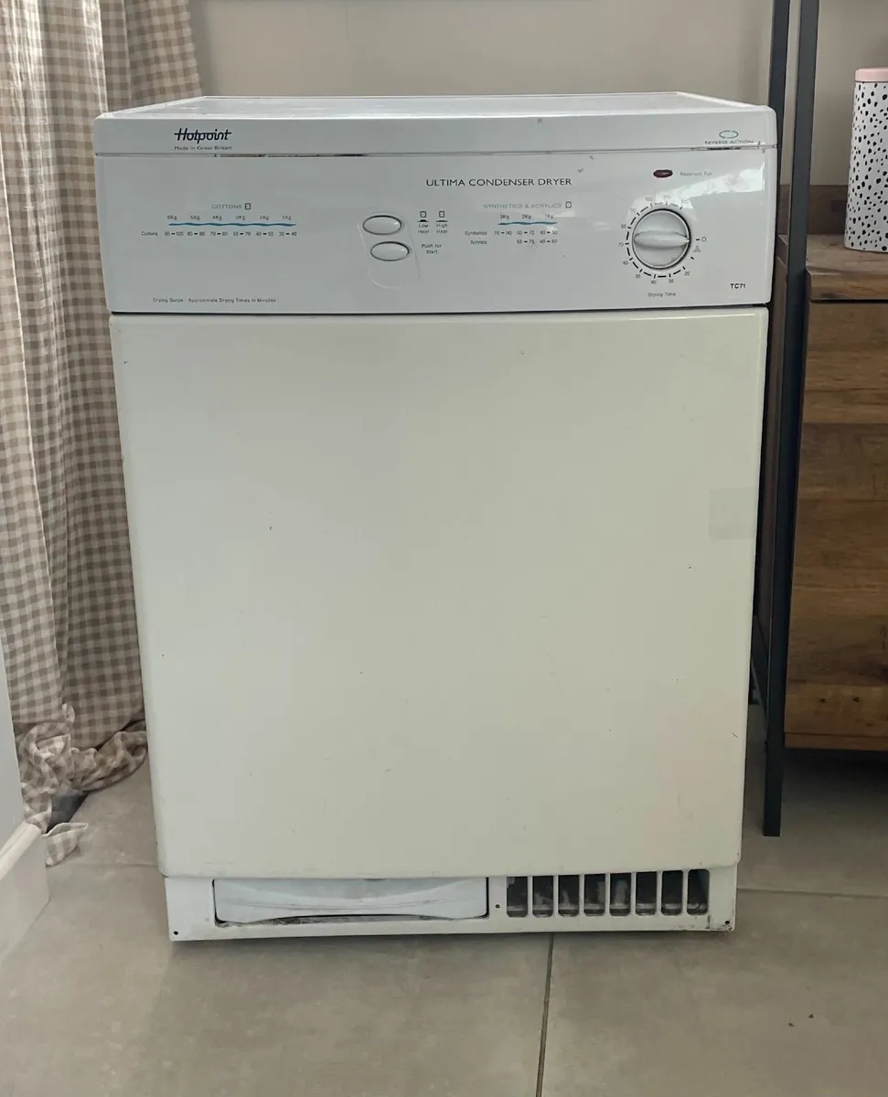 Hotpoint Condenser Dryer - Image 1