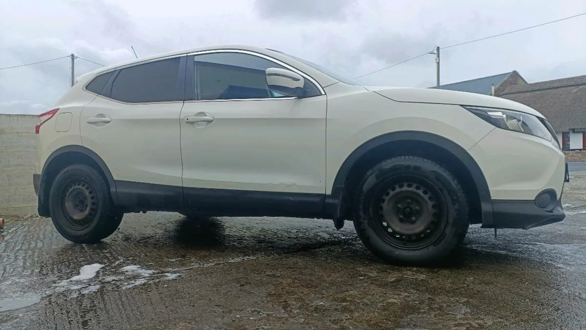 2015 Nissan Qashqai Van - Image 1