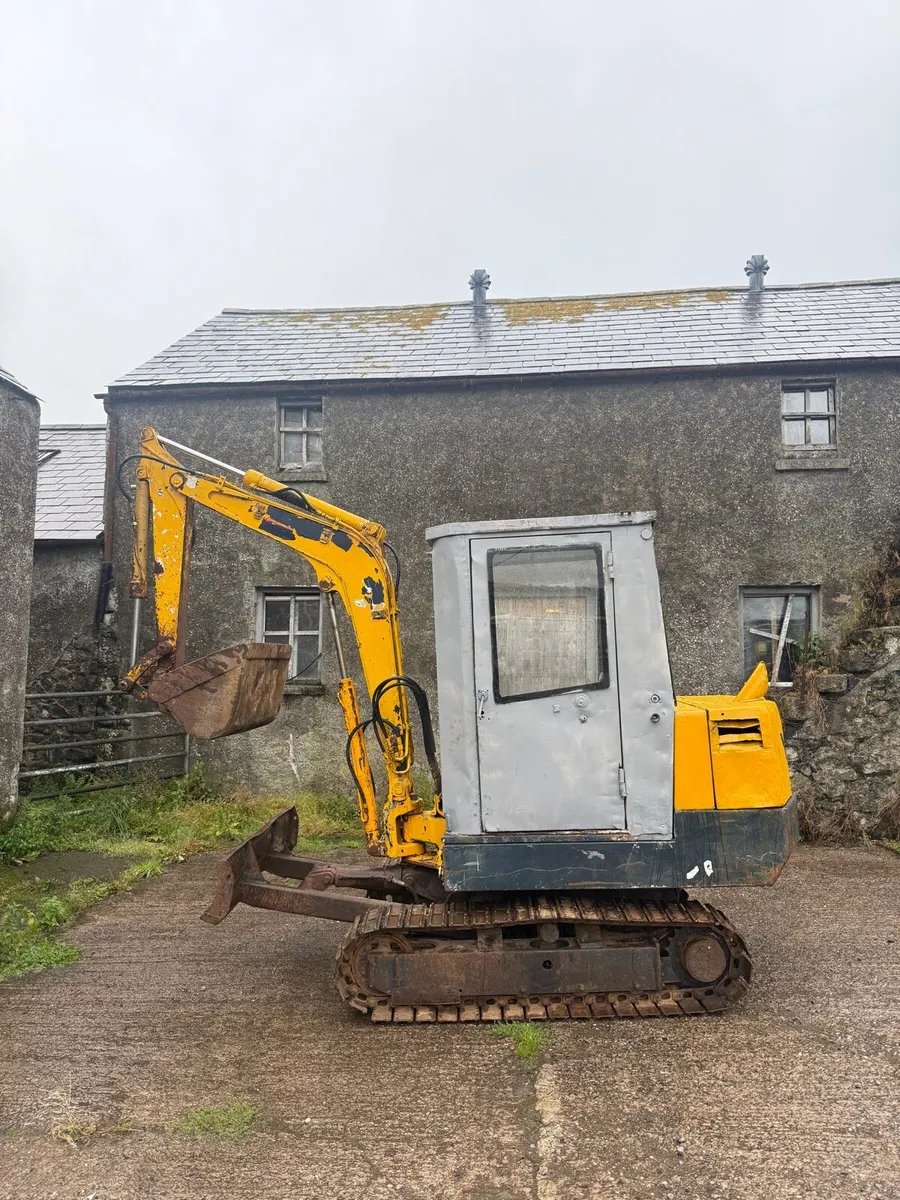 Yanmar 301 3 ton digger excavator - Image 2