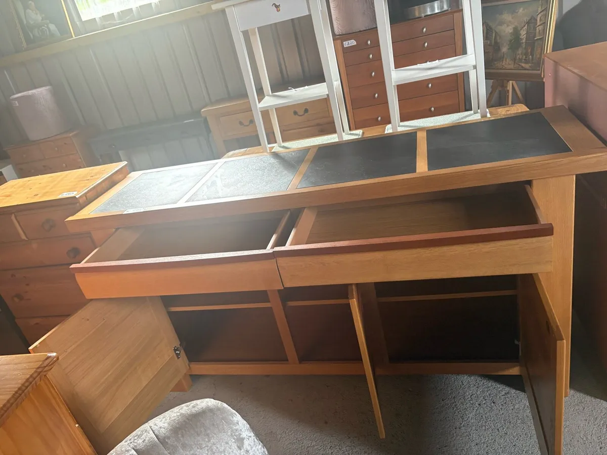Large oak sideboard - Image 2