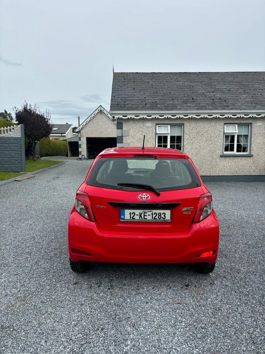 2012 Toyota Yaris 6 speed 1.4 diesel - Image 4