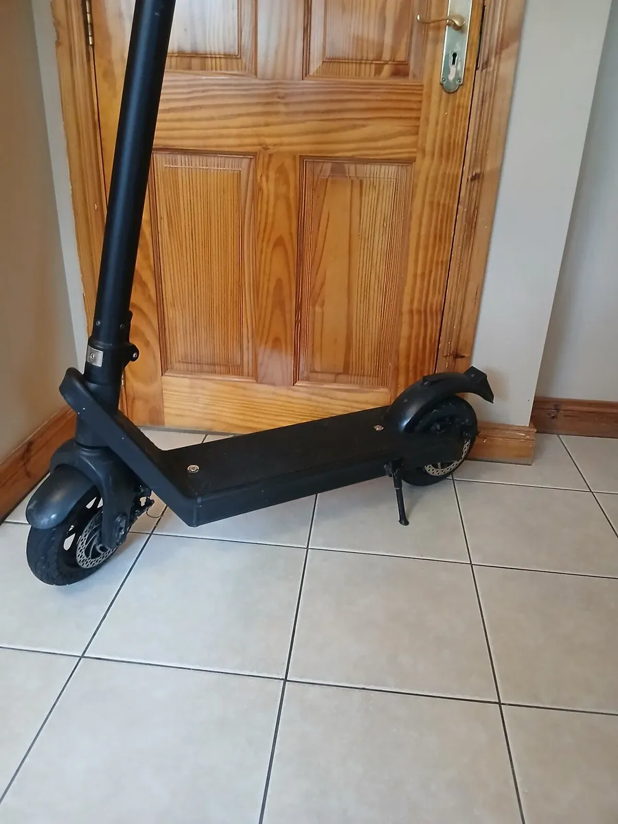 Electric scooter - Image 3