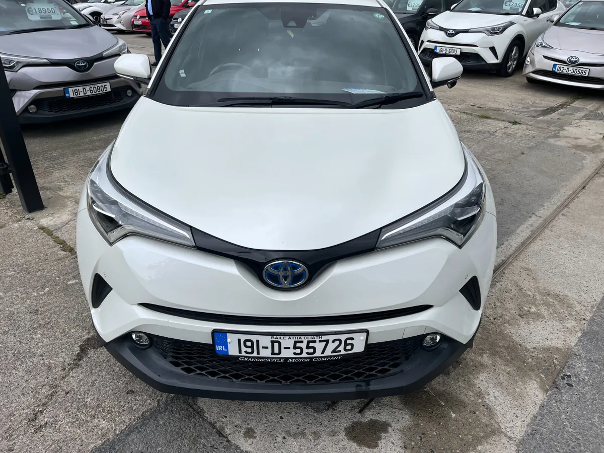 TOYOTA C-HR 2019, 1.8 HYBRID AUTO LOW KM HIGH SPEC - Image 2