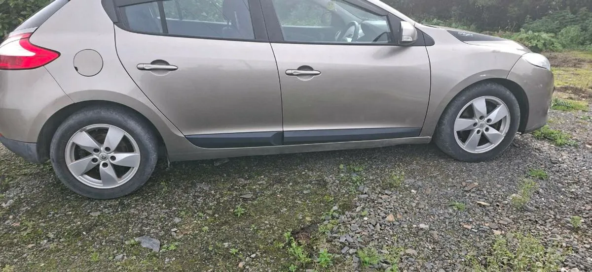 Car - Image 2