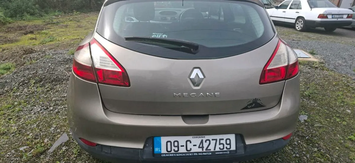 Car - Image 4