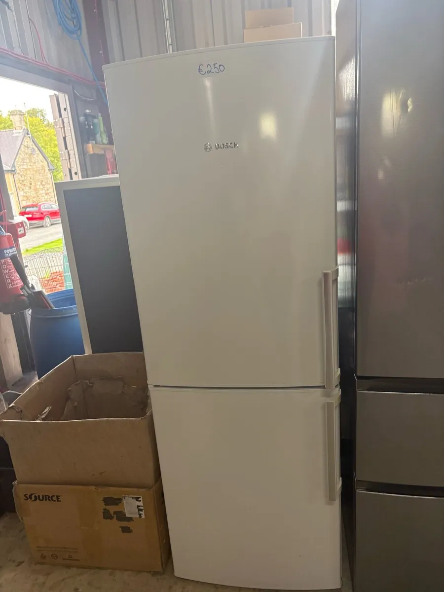 Bosch fridge freezer - Image 1