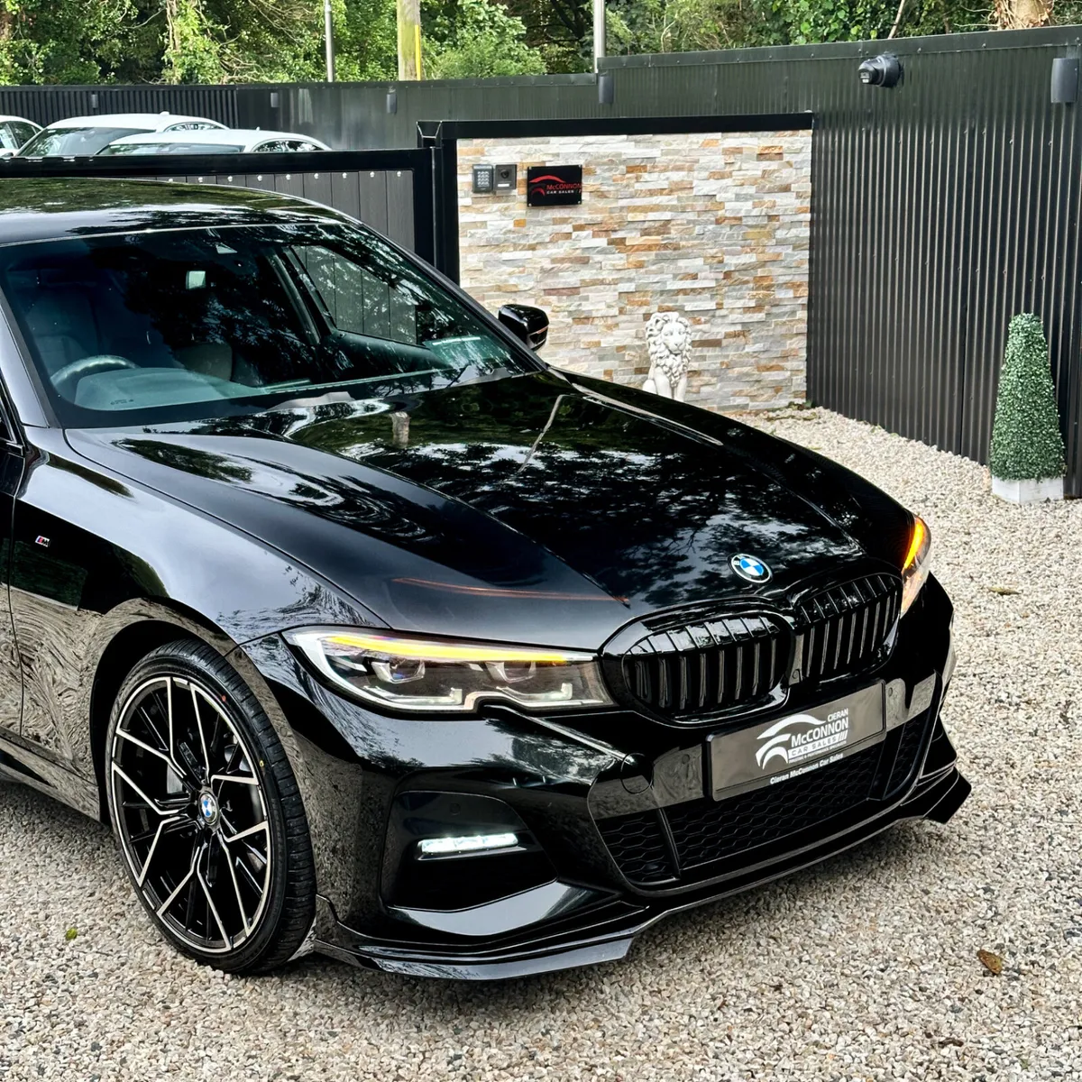 2021 (212)  BMW 330e M-SPORT 290BHP - Image 2