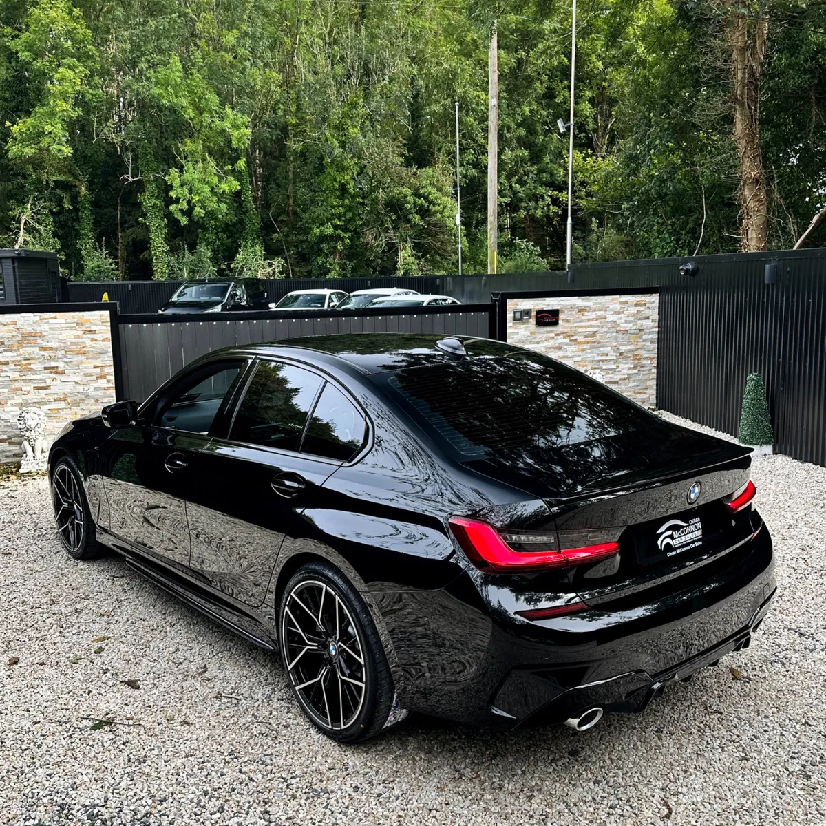 2021 (212)  BMW 330e M-SPORT 290BHP - Image 4
