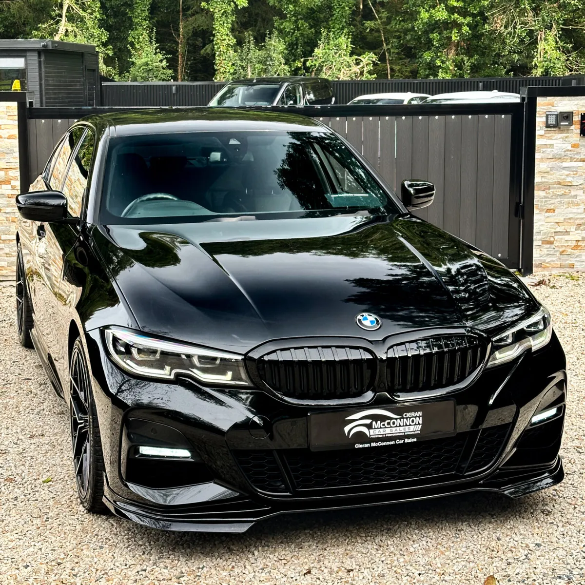 2021 (212)  BMW 330e M-SPORT 290BHP - Image 3
