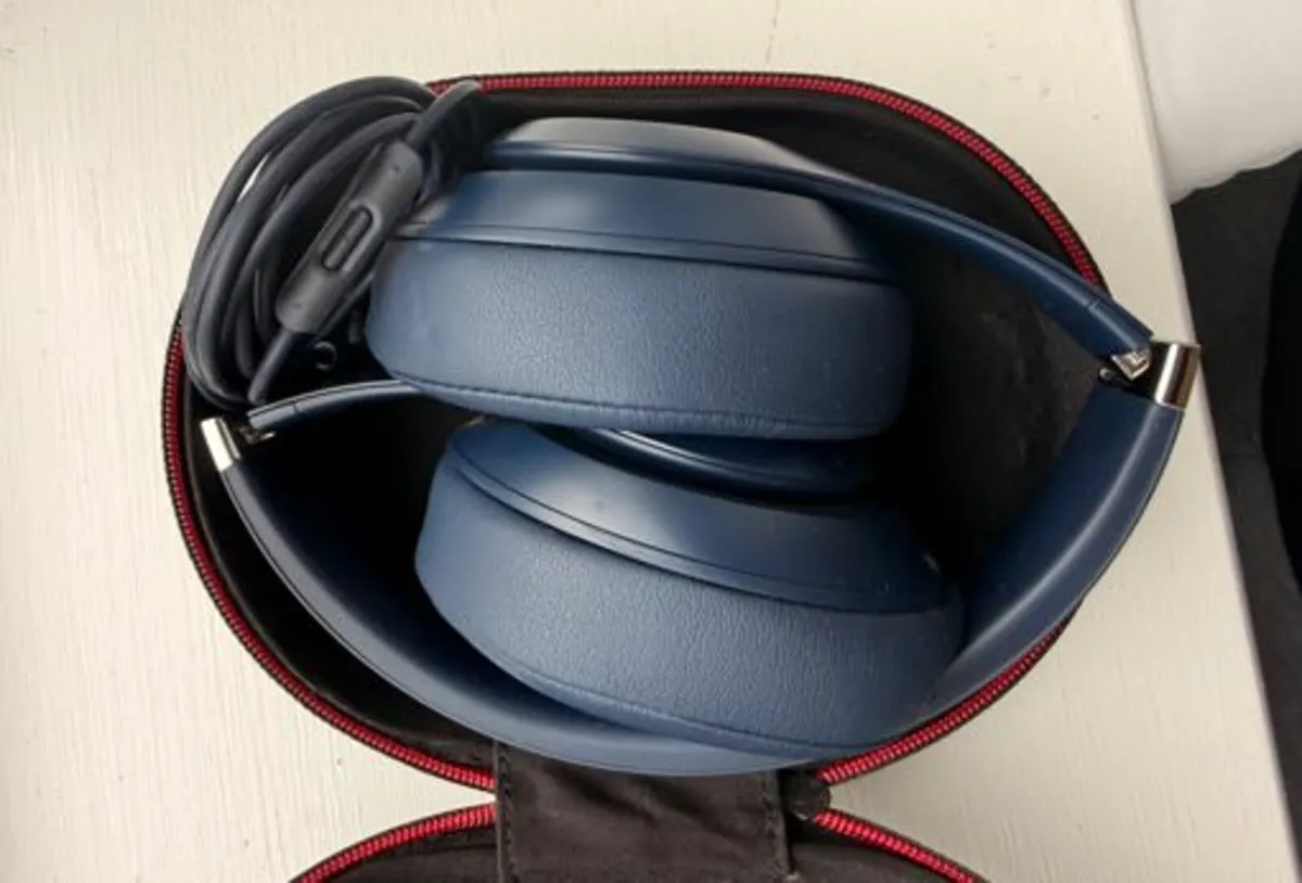 Beats Studio 3 Wireless Noise Cancelling - Image 1