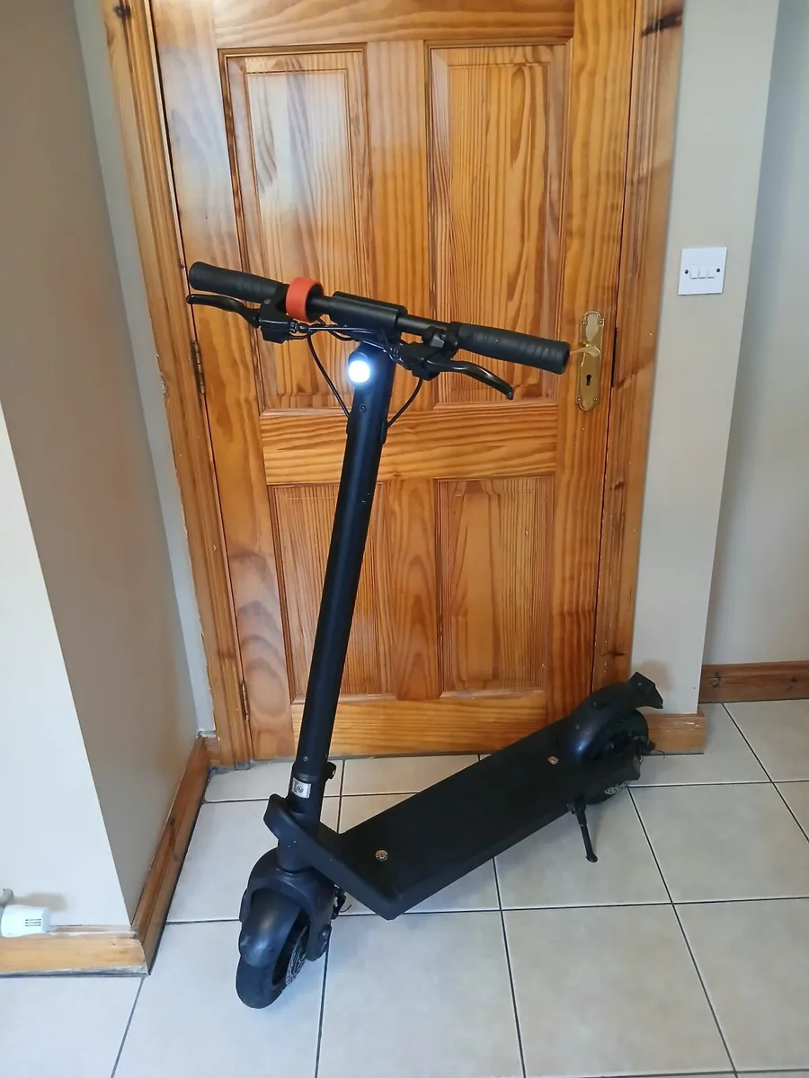 Electric scooter - Image 1