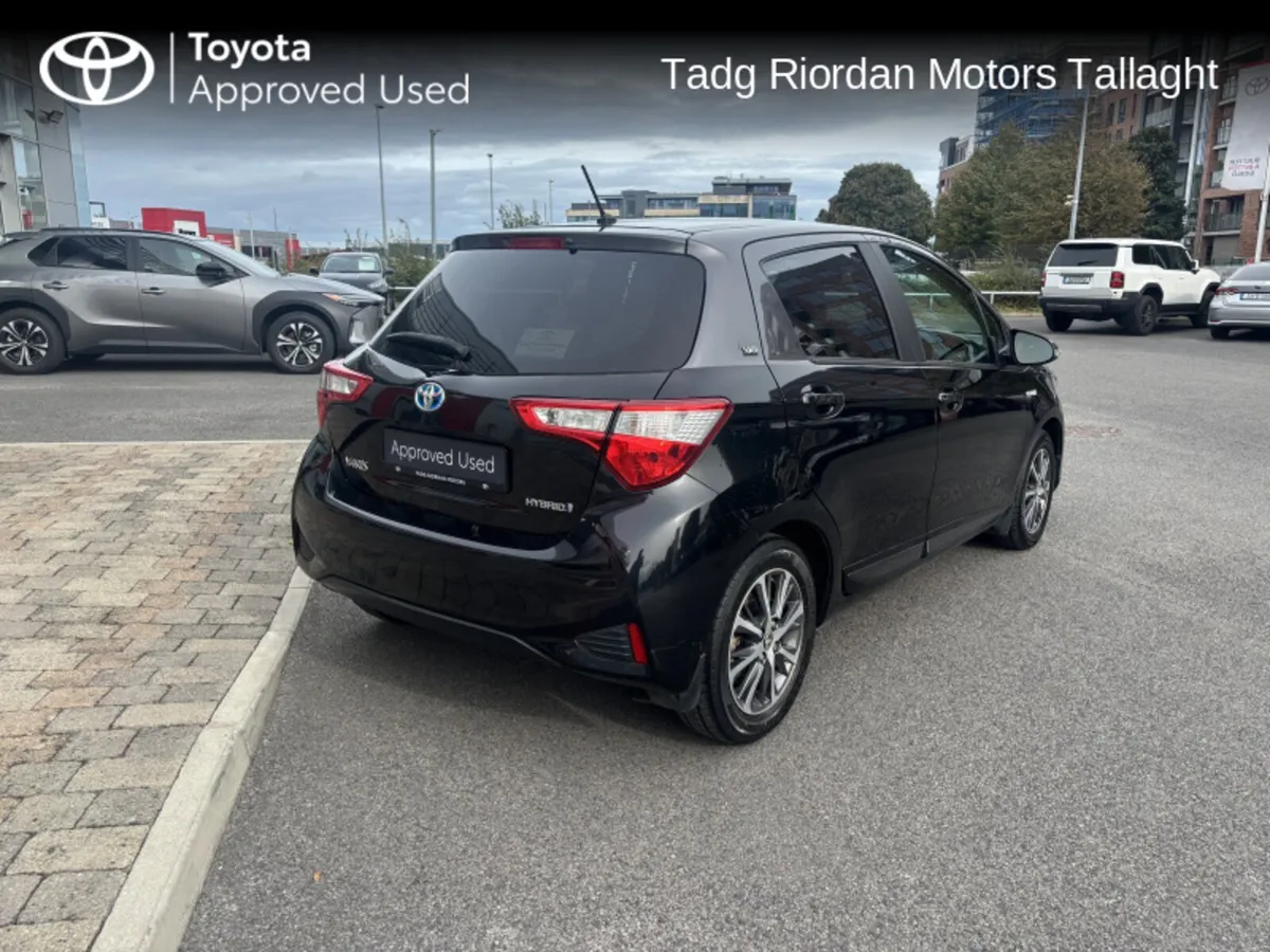 Toyota Yaris HYBRID Y20 - Image 2