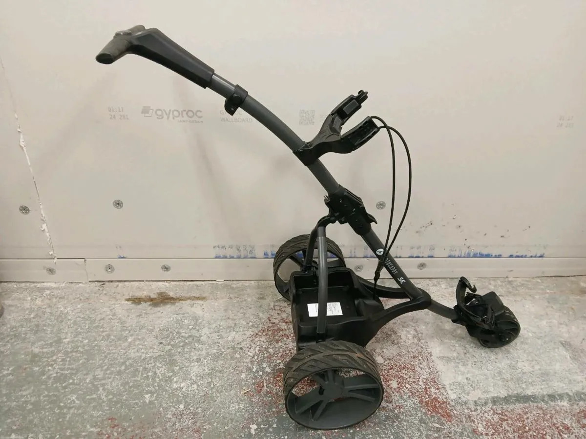 Motocaddy SE at www.golfconcepts.ie - Image 2
