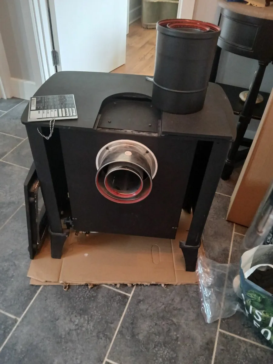 New Gazco stockton medium gas stove - Image 3