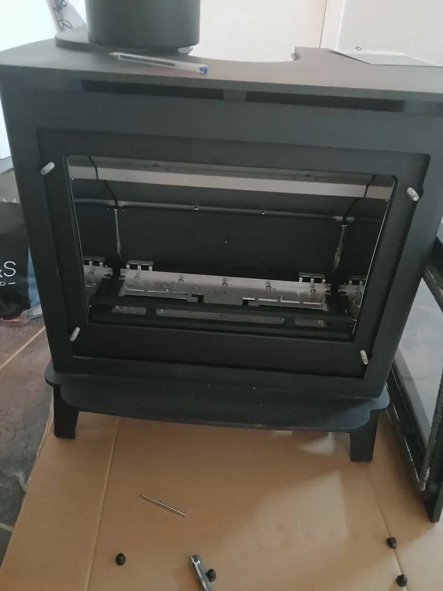 New Gazco stockton medium gas stove - Image 4