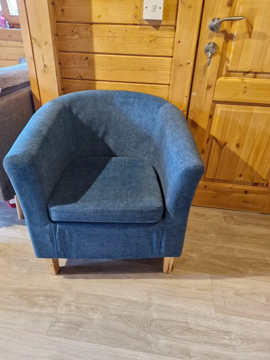 Arm chair - Image 1