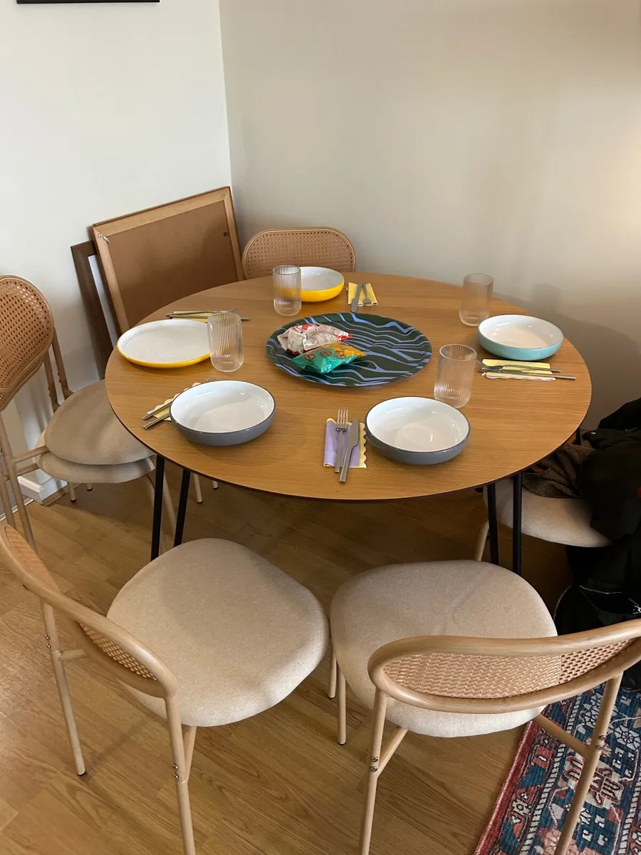 Kitchen table