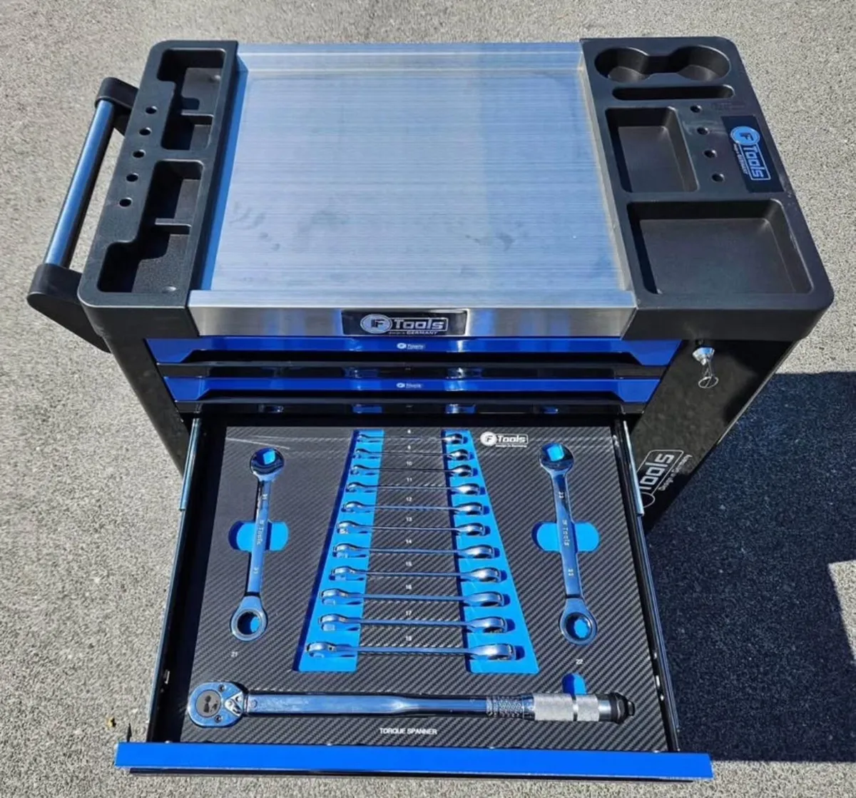 Brand new heavy duty industrial use tool cabinet - Image 4