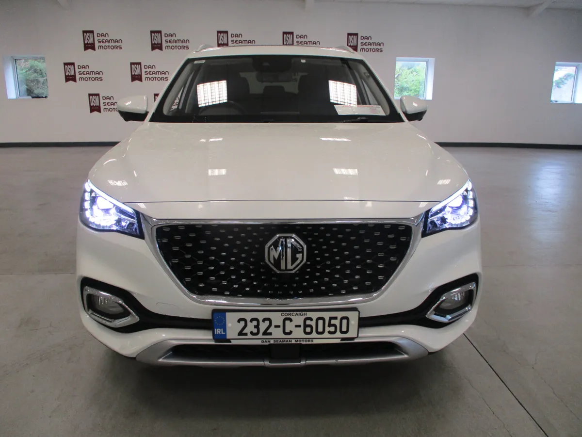 MG HS 1.5 PHEV EXCLUSIVE 2023-PANORAMIC ROOF - Image 3