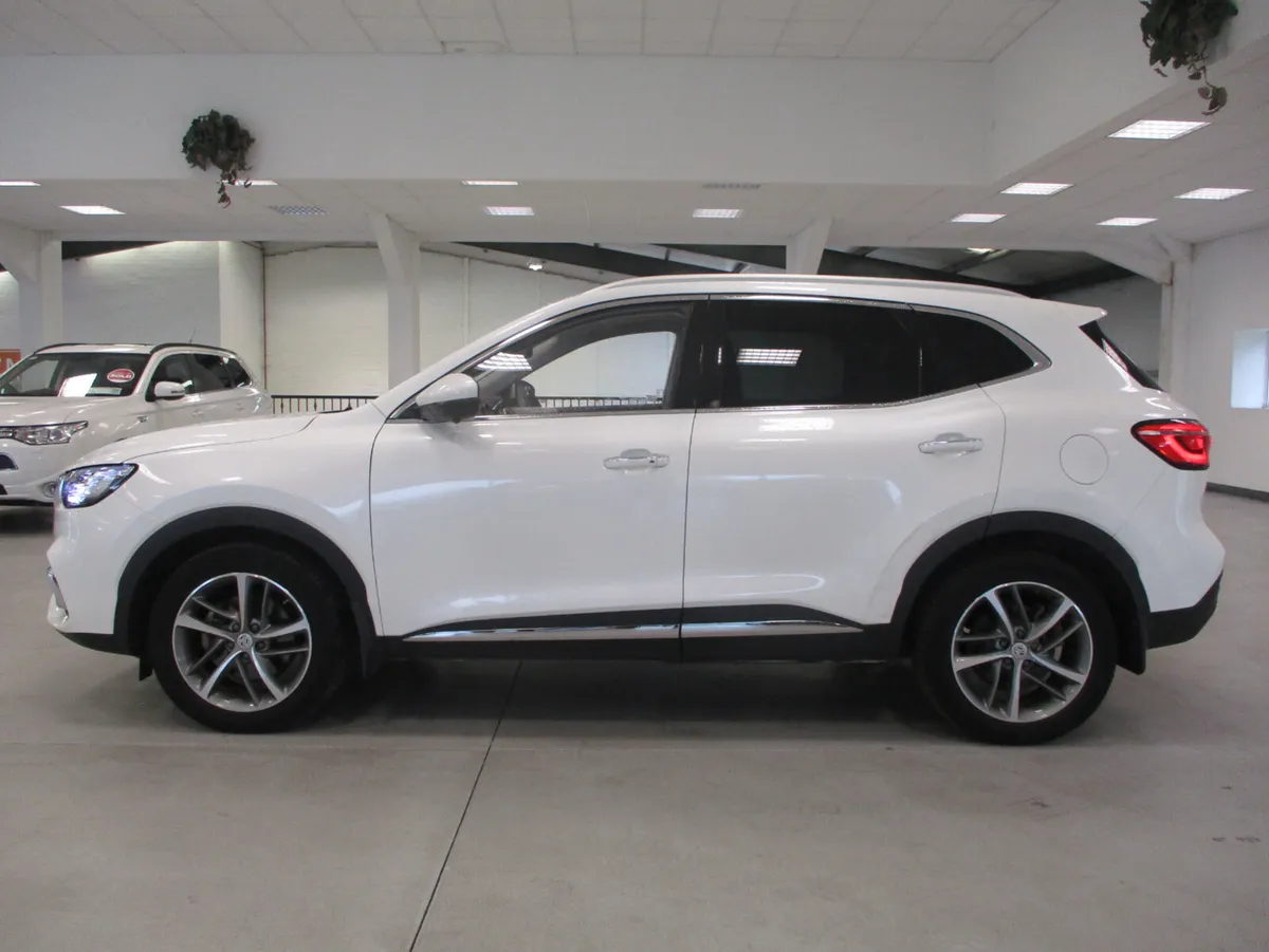MG HS 1.5 PHEV EXCLUSIVE 2023-PANORAMIC ROOF - Image 1