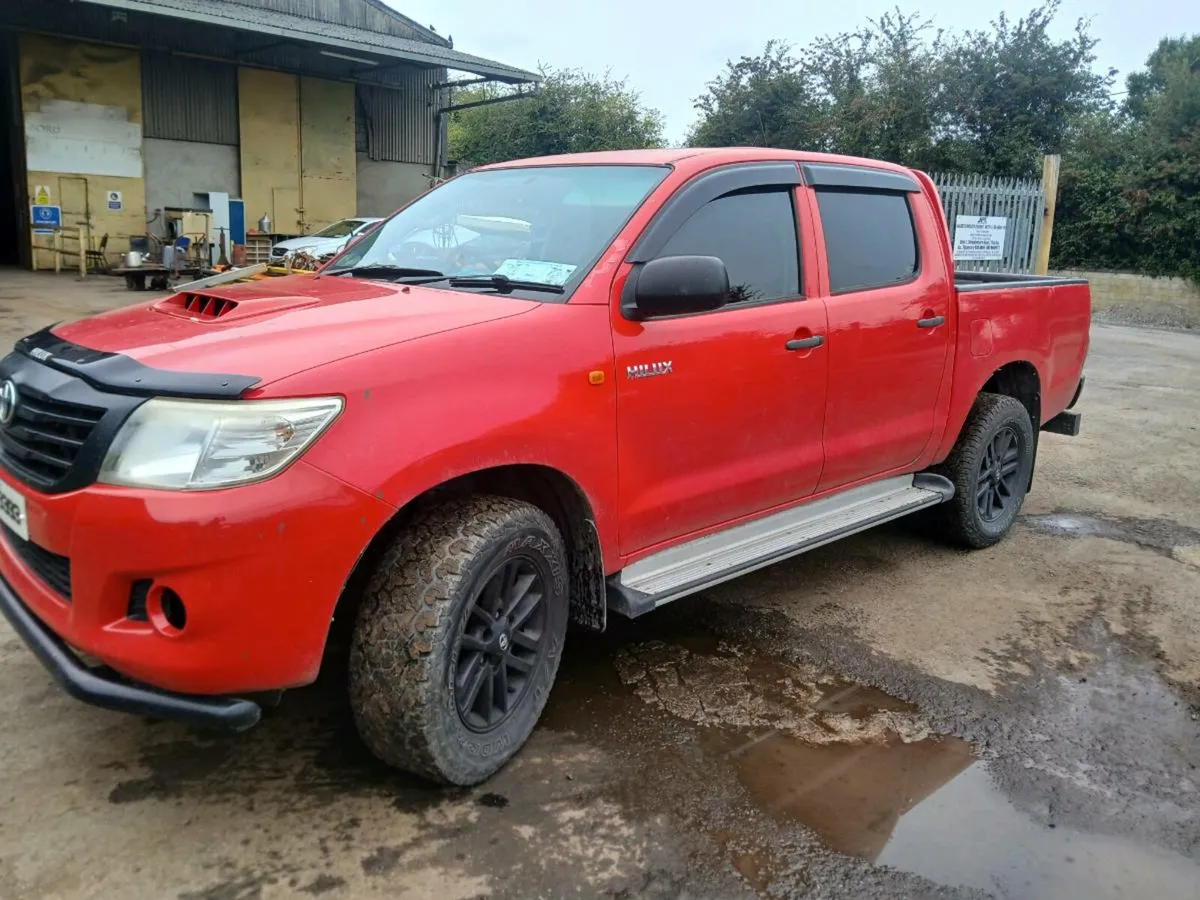 Toyota Hilux - Image 2