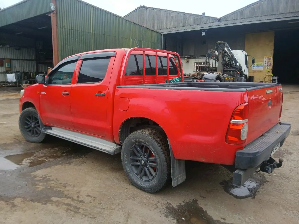 Toyota Hilux - Image 3