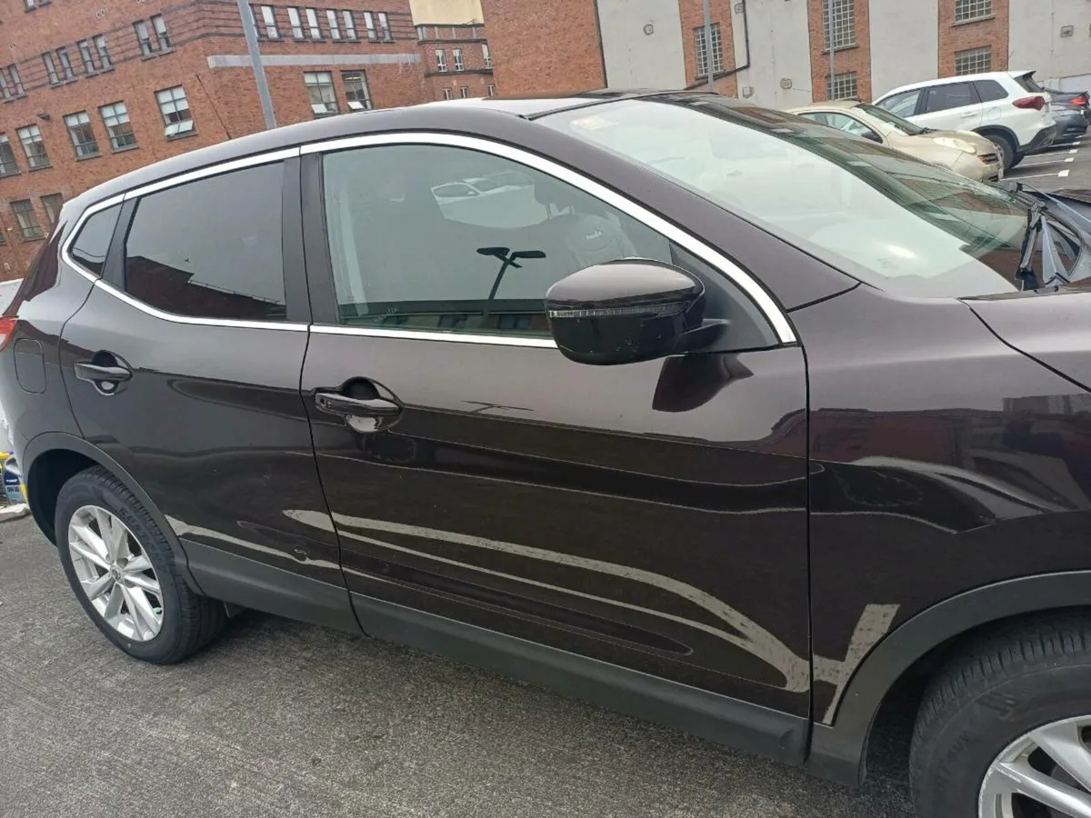 Nissan Qashqai 2015, MANUAL - Image 3
