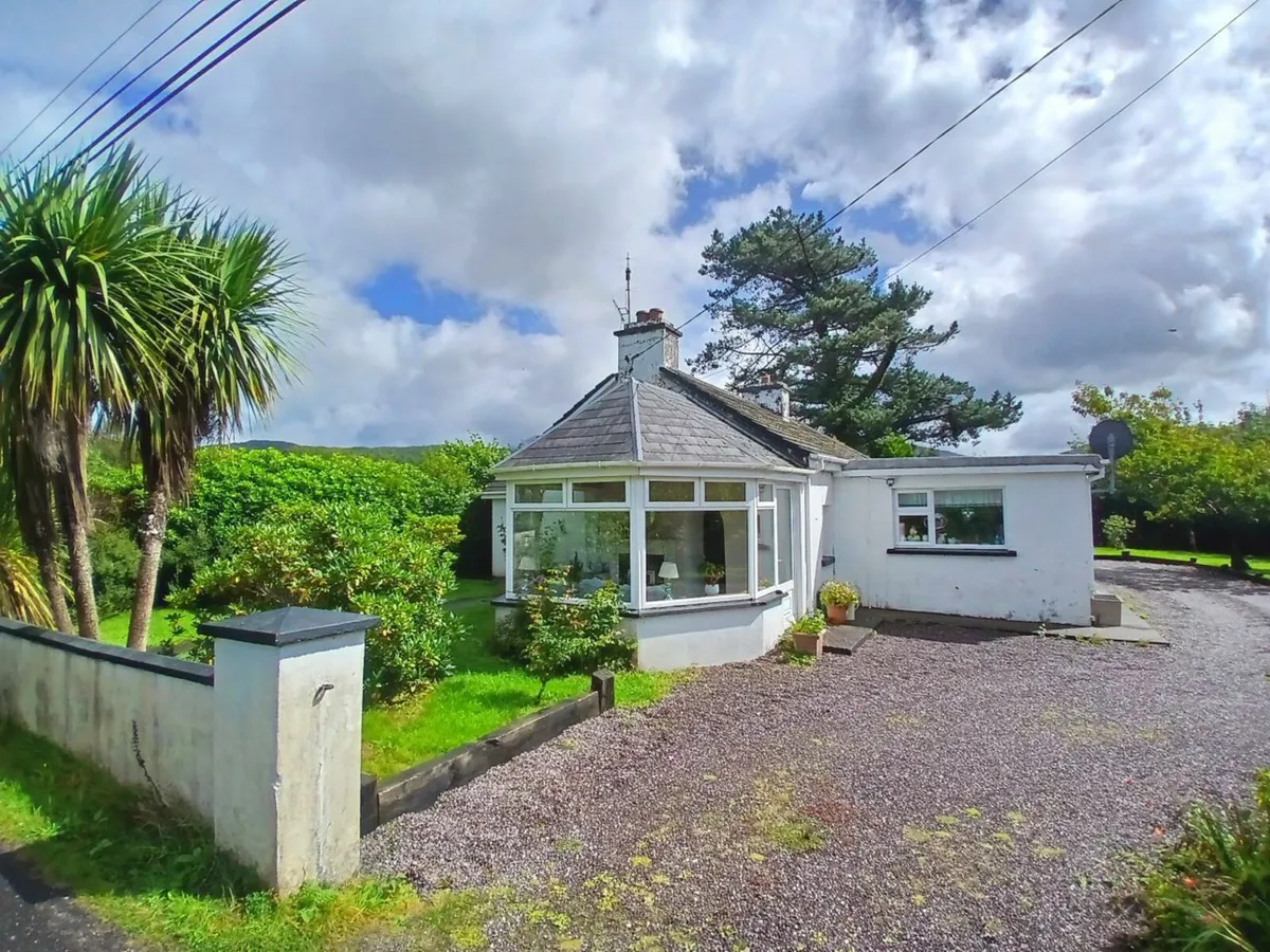 Charming house for sale near Glenbeigh, Co. Kerry - Image 1