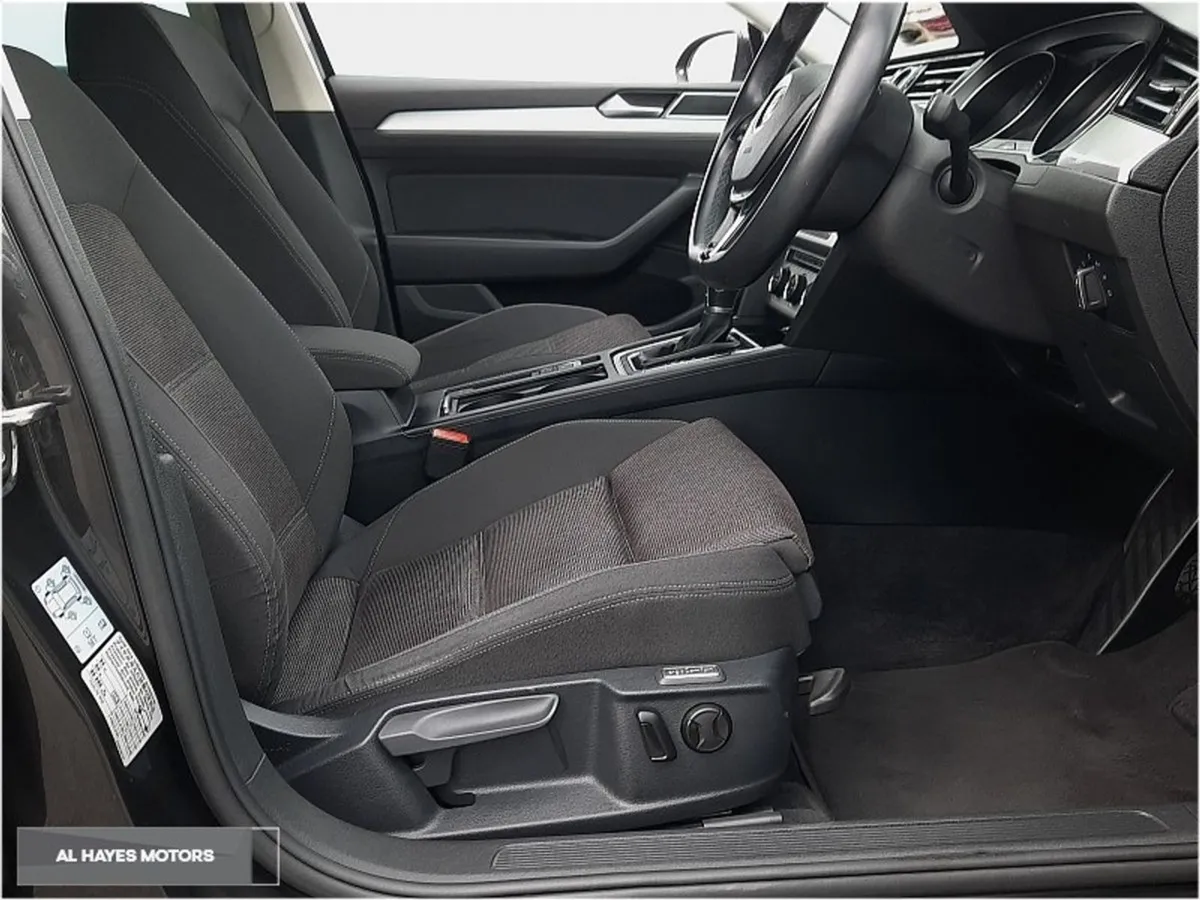Volkswagen Passat  automatic estate 1.6 TDI 120HP - Image 4