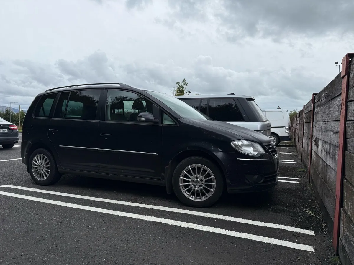 VW Touran - Image 1