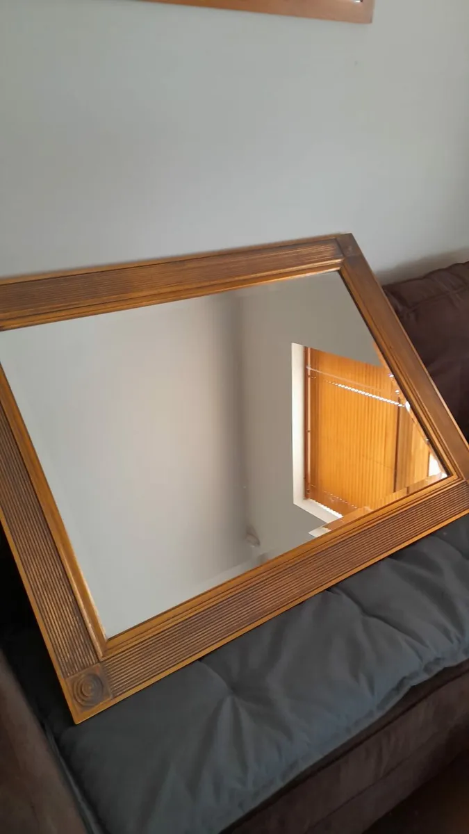 Beautiful  gold mirror - Image 2