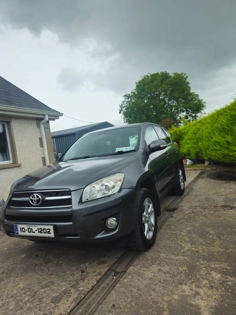 Toyota RAV4 2010 - Image 4