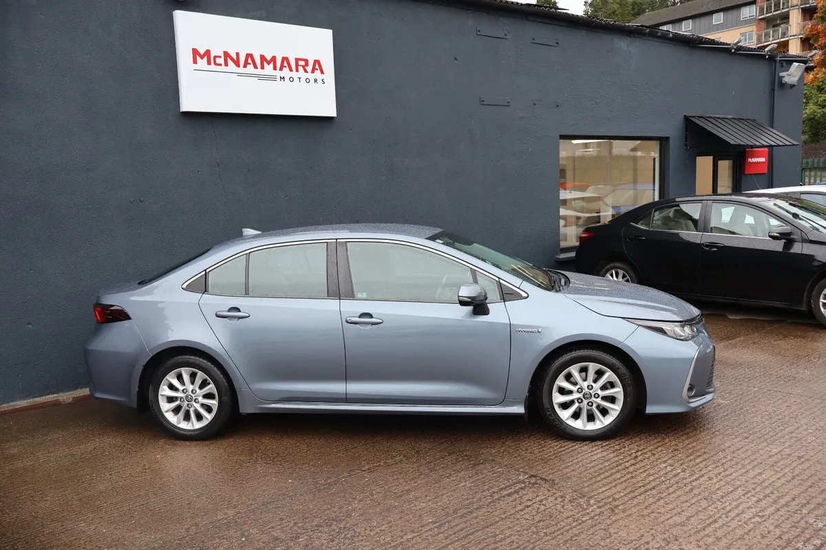 Toyota Corolla Luna Saloon 1 Owner 24 Month NCT! - Image 2