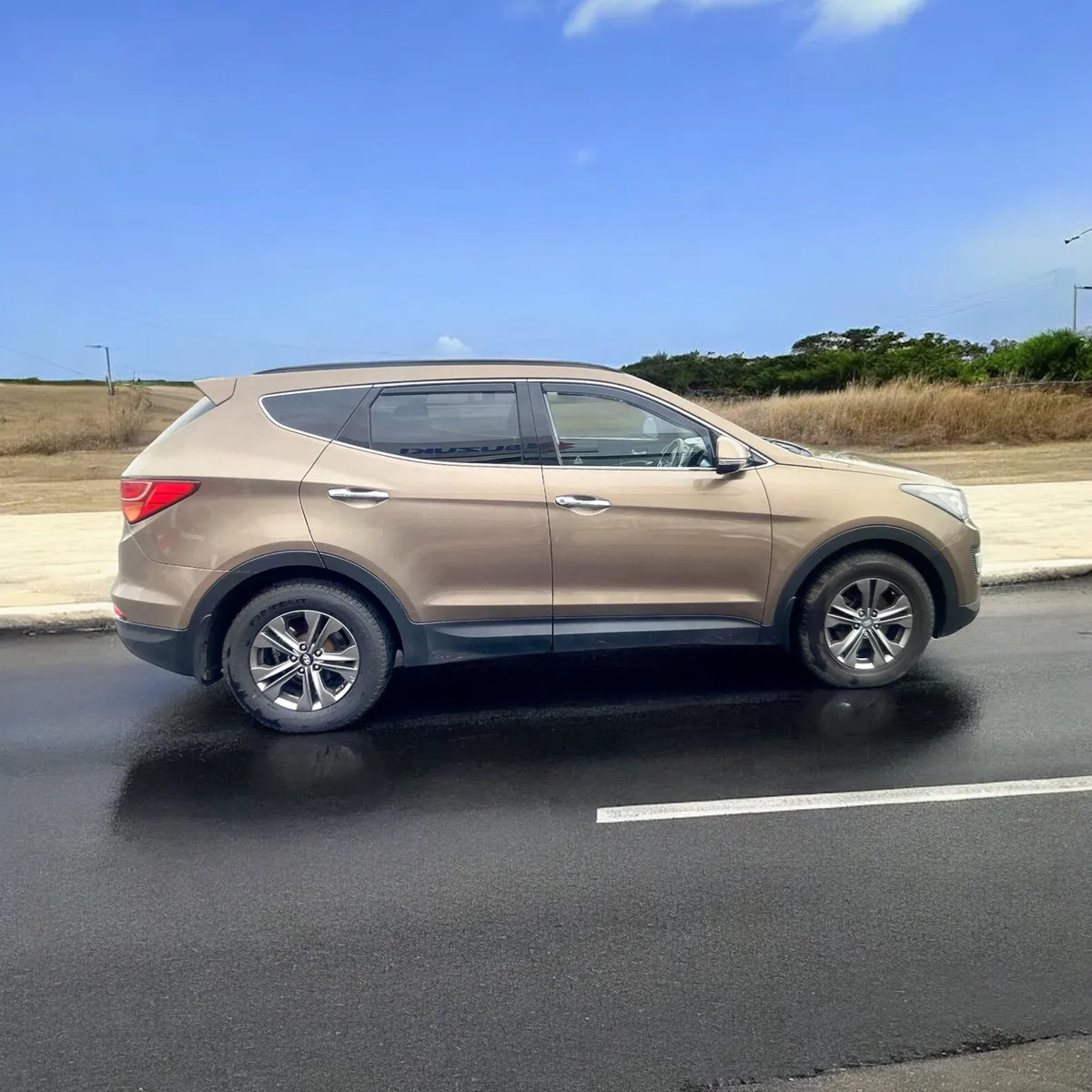 2015 Hyundai Santa Fe2.2 CRDi 7-seat 4WD Executive - Image 2