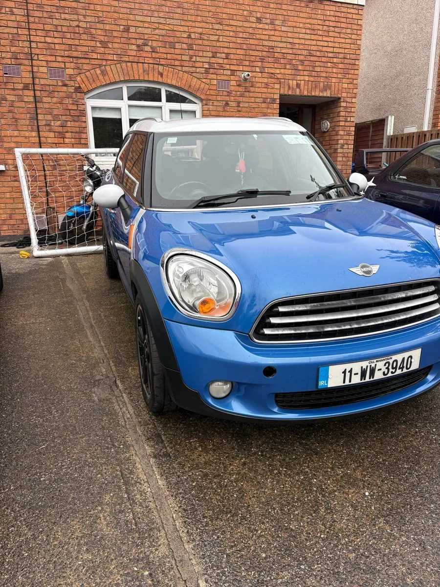 Mini Countryman - Image 1