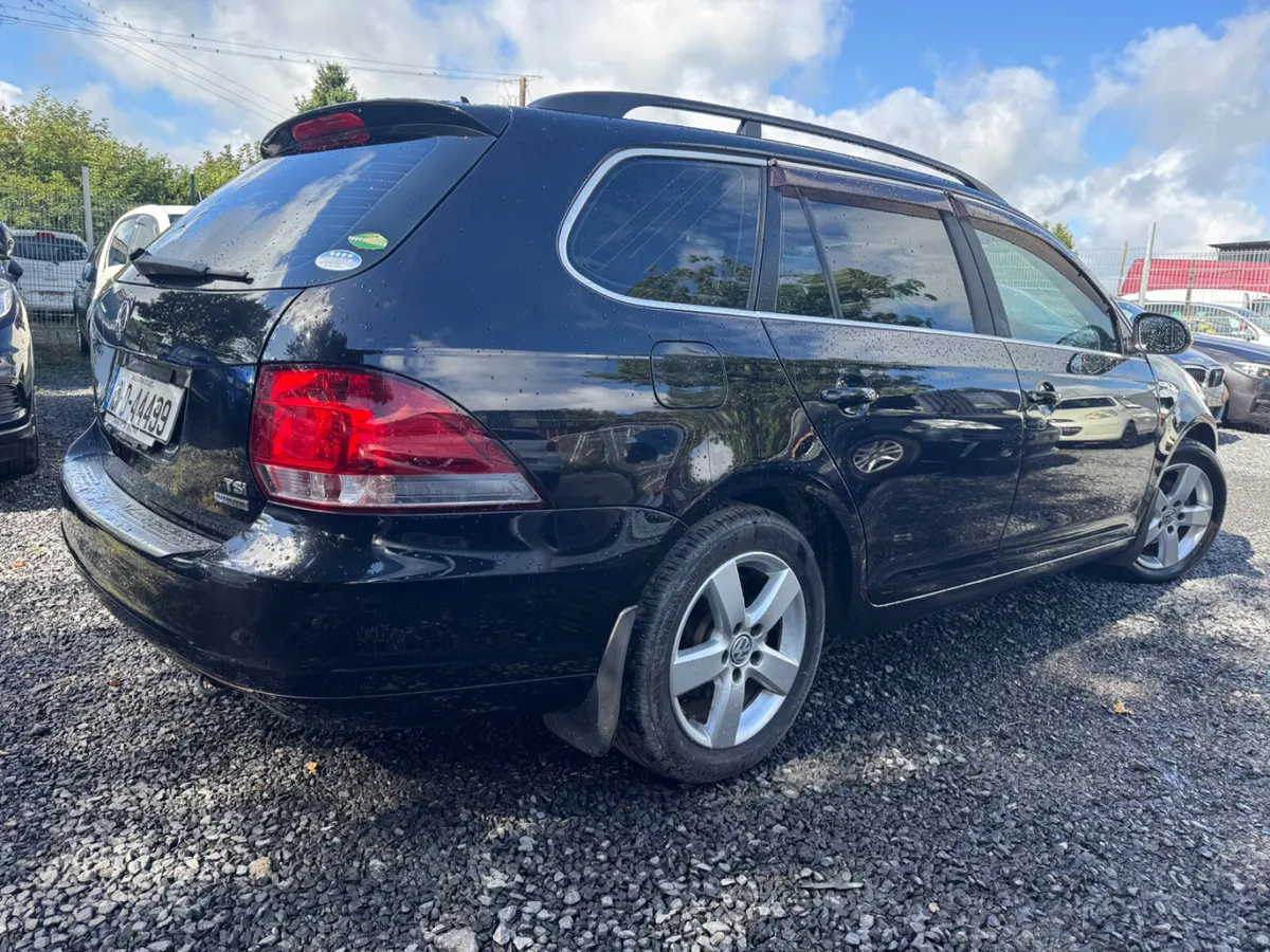 Volkswagen Golf Automatic - Image 3