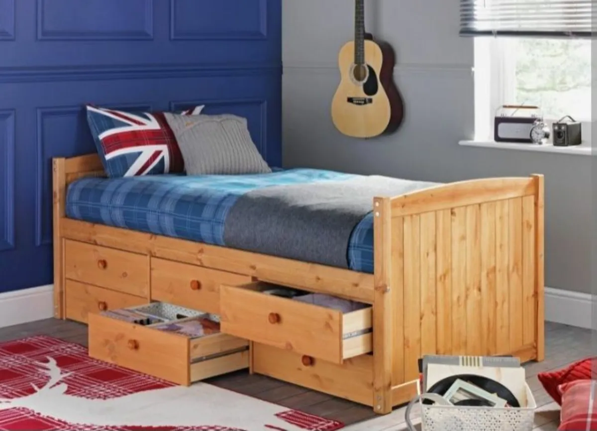 Pine cabin bed with 6 drawers - Image 1