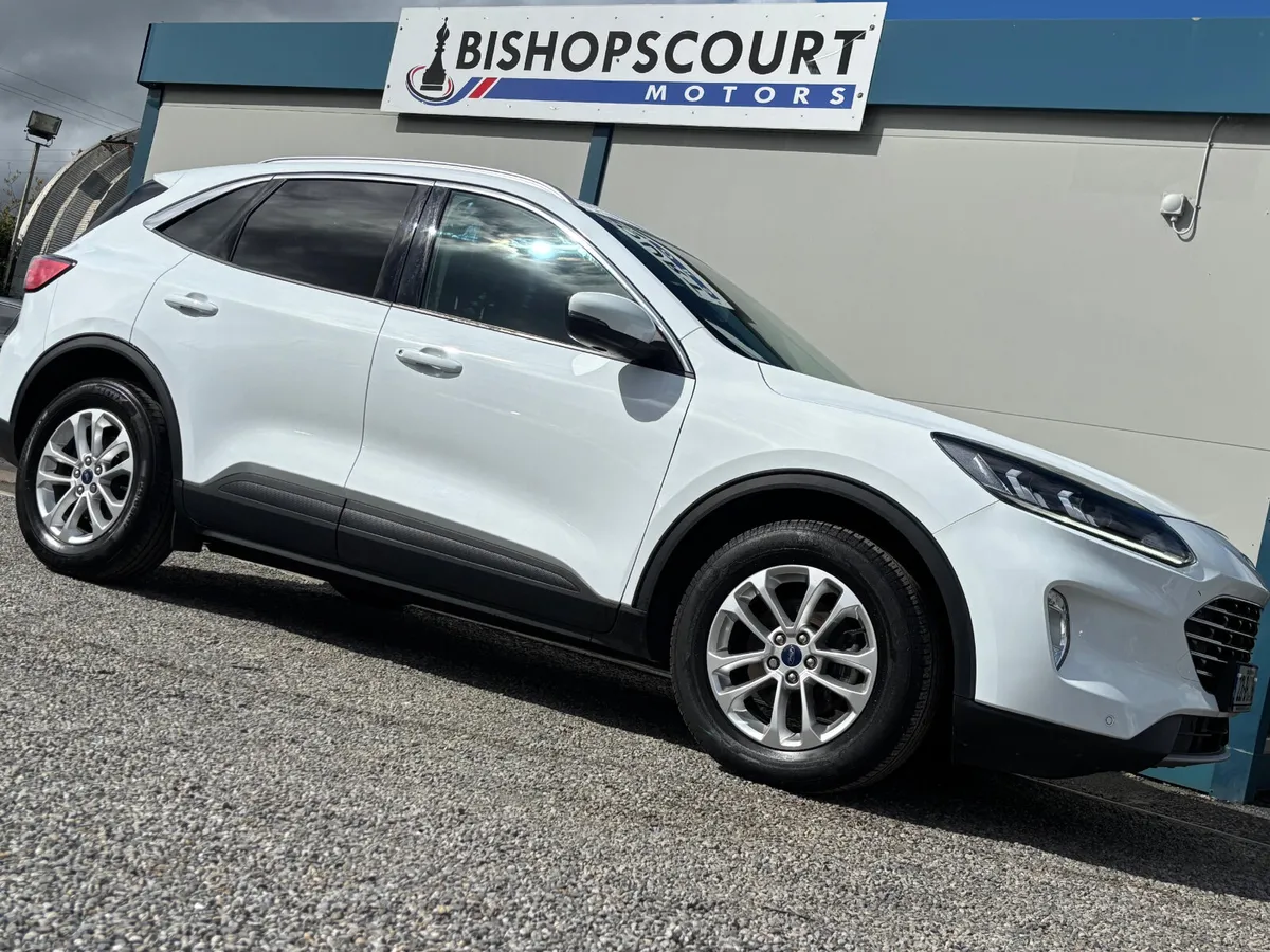 Ford Kuga 2022 - Image 3