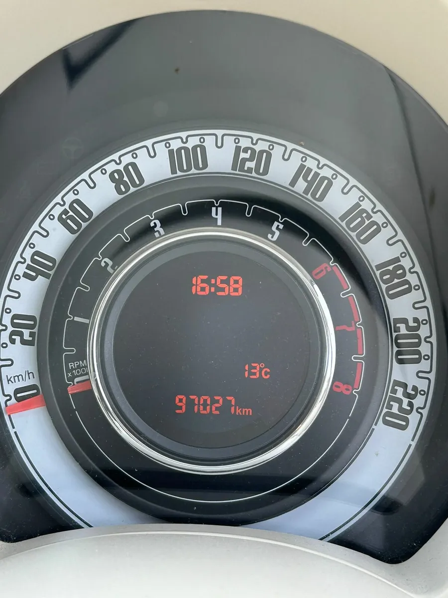 Fiat 500 2015 pop - Image 2