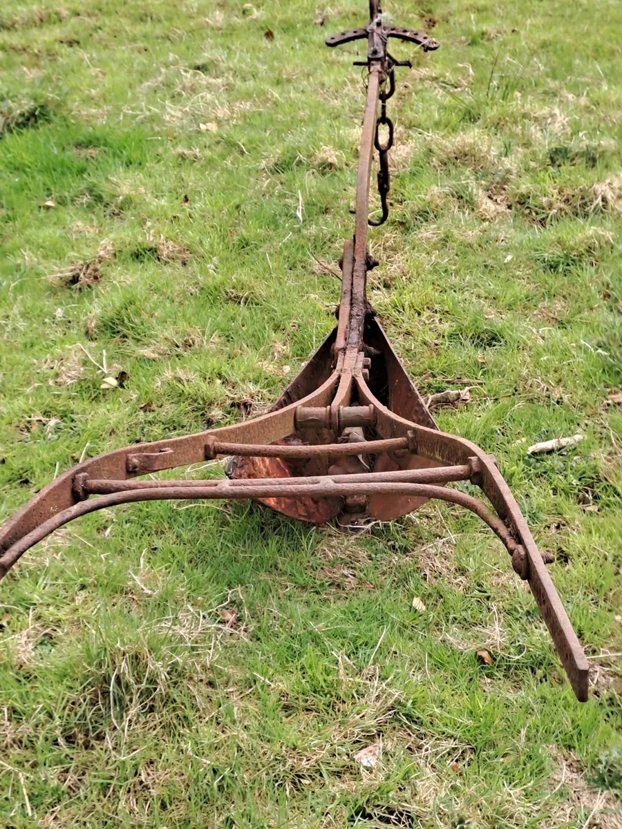 Vintage horse plough - Image 1