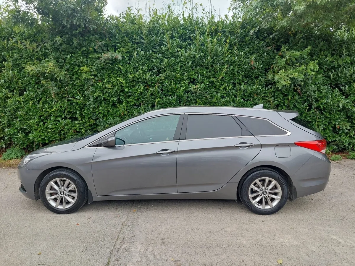 2016 HYUNDAI  i40 SE NAV 1.7CRDI - Image 3