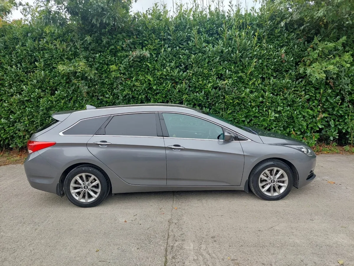 2016 HYUNDAI  i40 SE NAV 1.7CRDI - Image 4