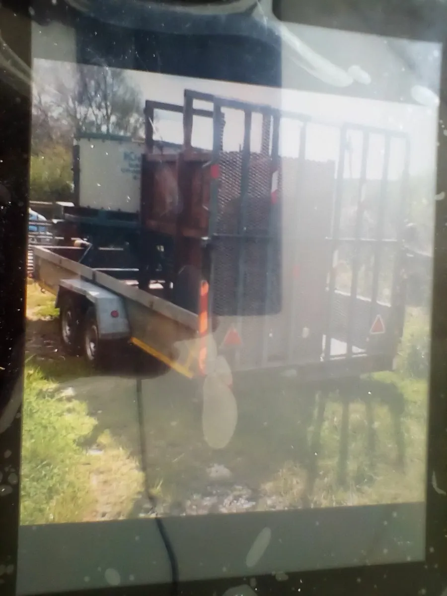 Trailers - Image 2