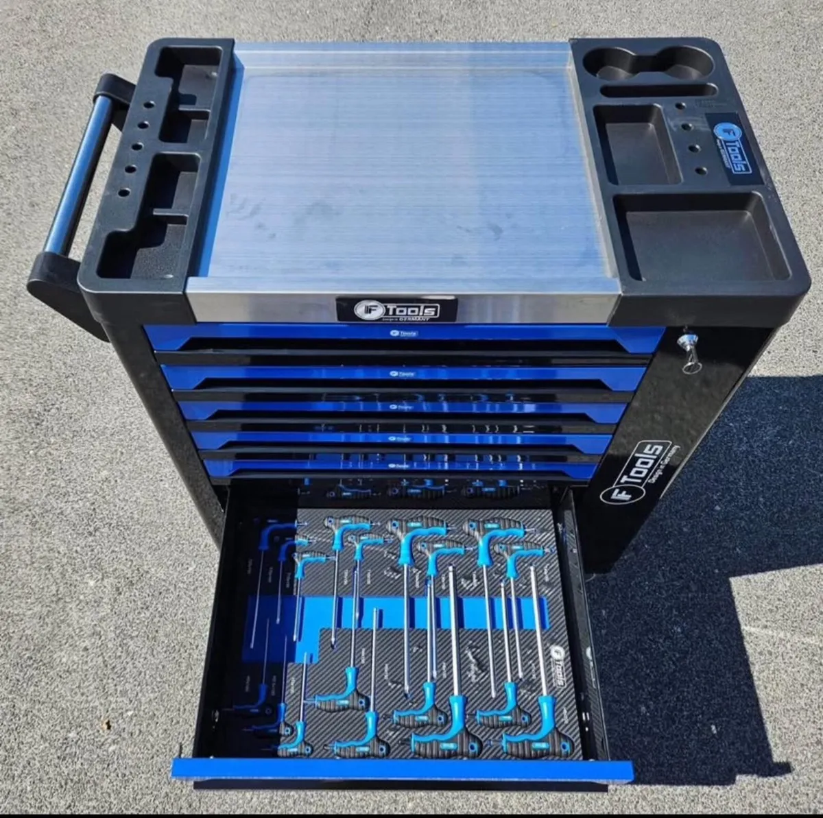 Brand new heavy duty industrial use tool cabinet - Image 1