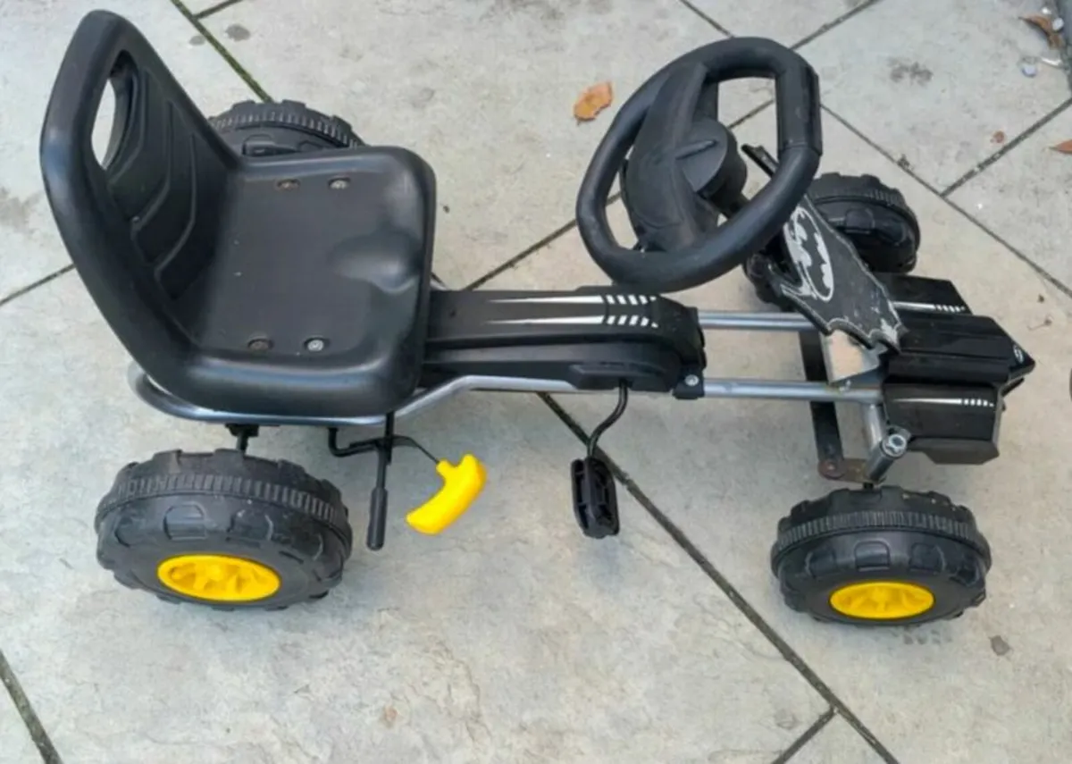 Batman Ride-On Car - Image 1