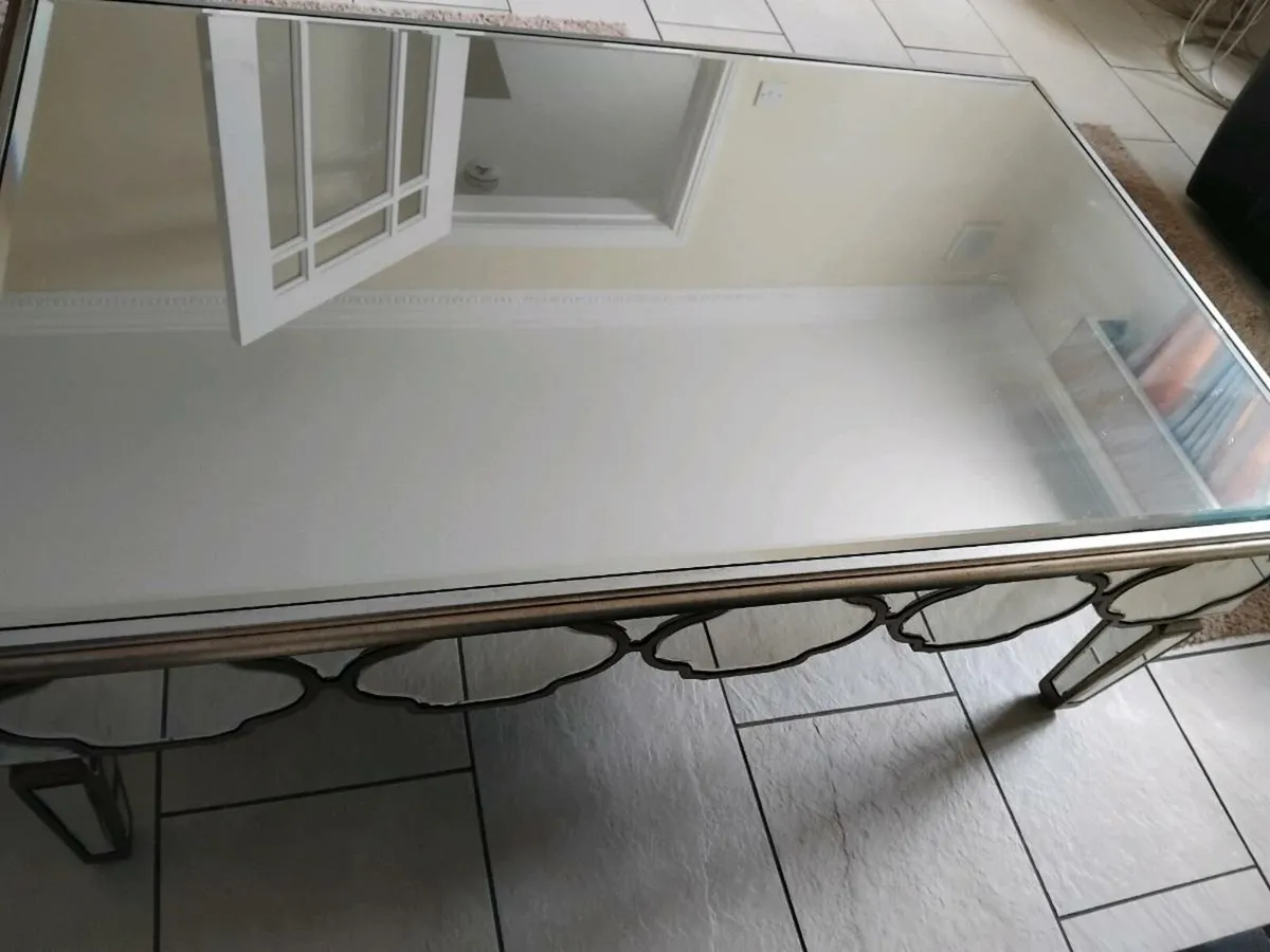 Coffee table and side tables - Image 2