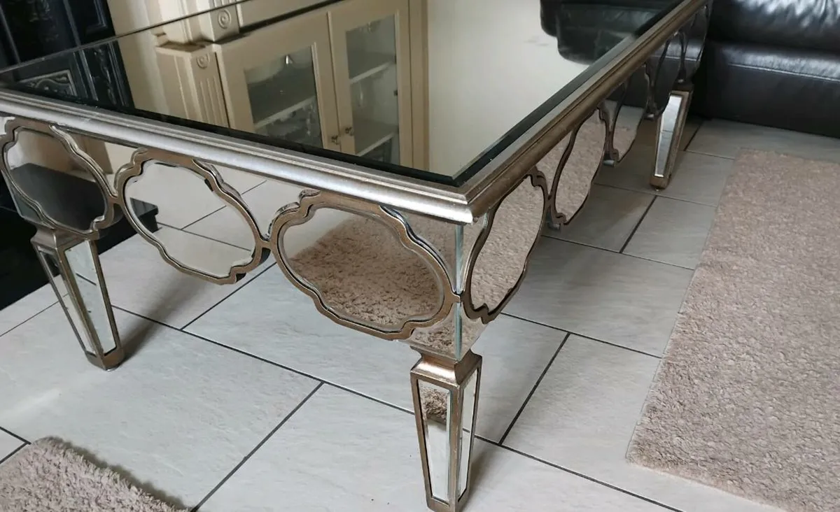 Coffee table and side tables - Image 3