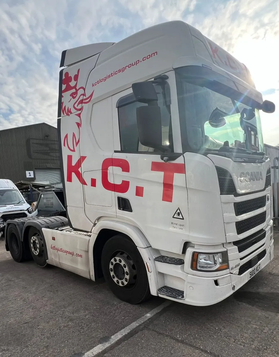 Volvo & Scania Tractor units - Image 1