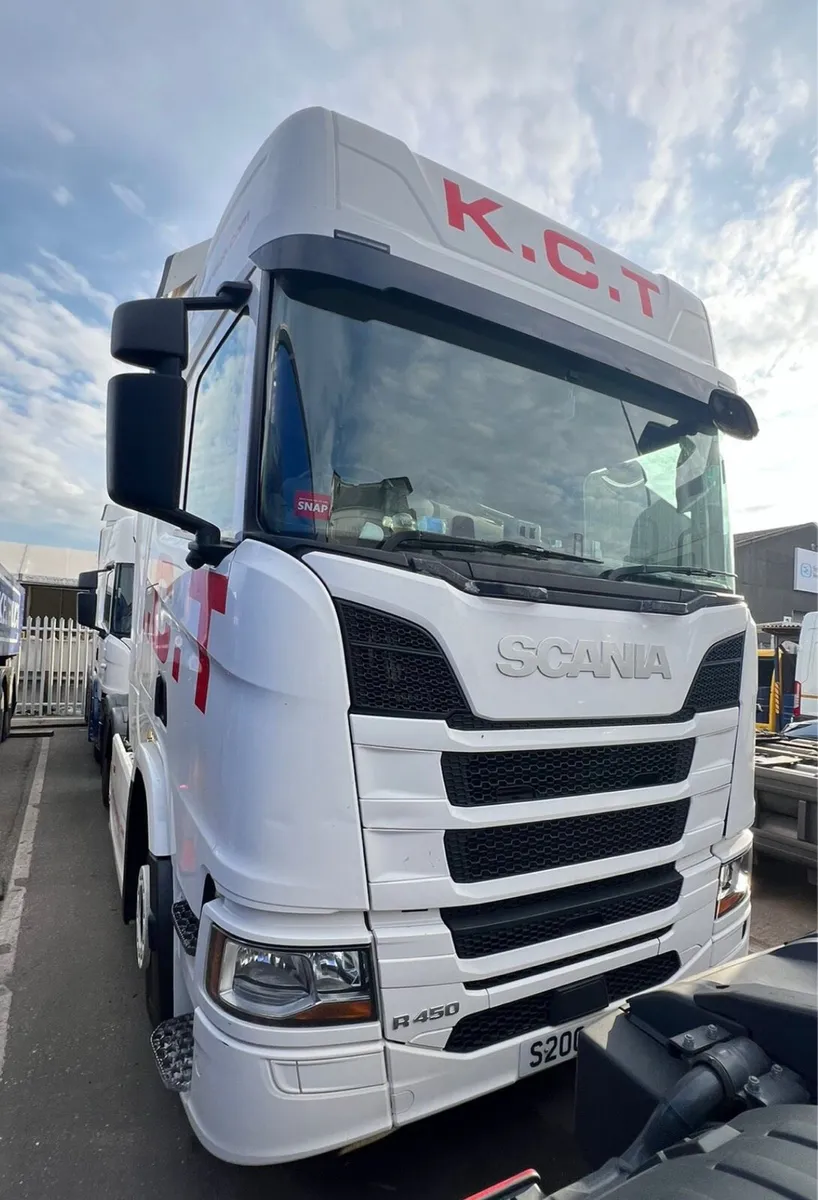 Volvo & Scania Tractor units - Image 3