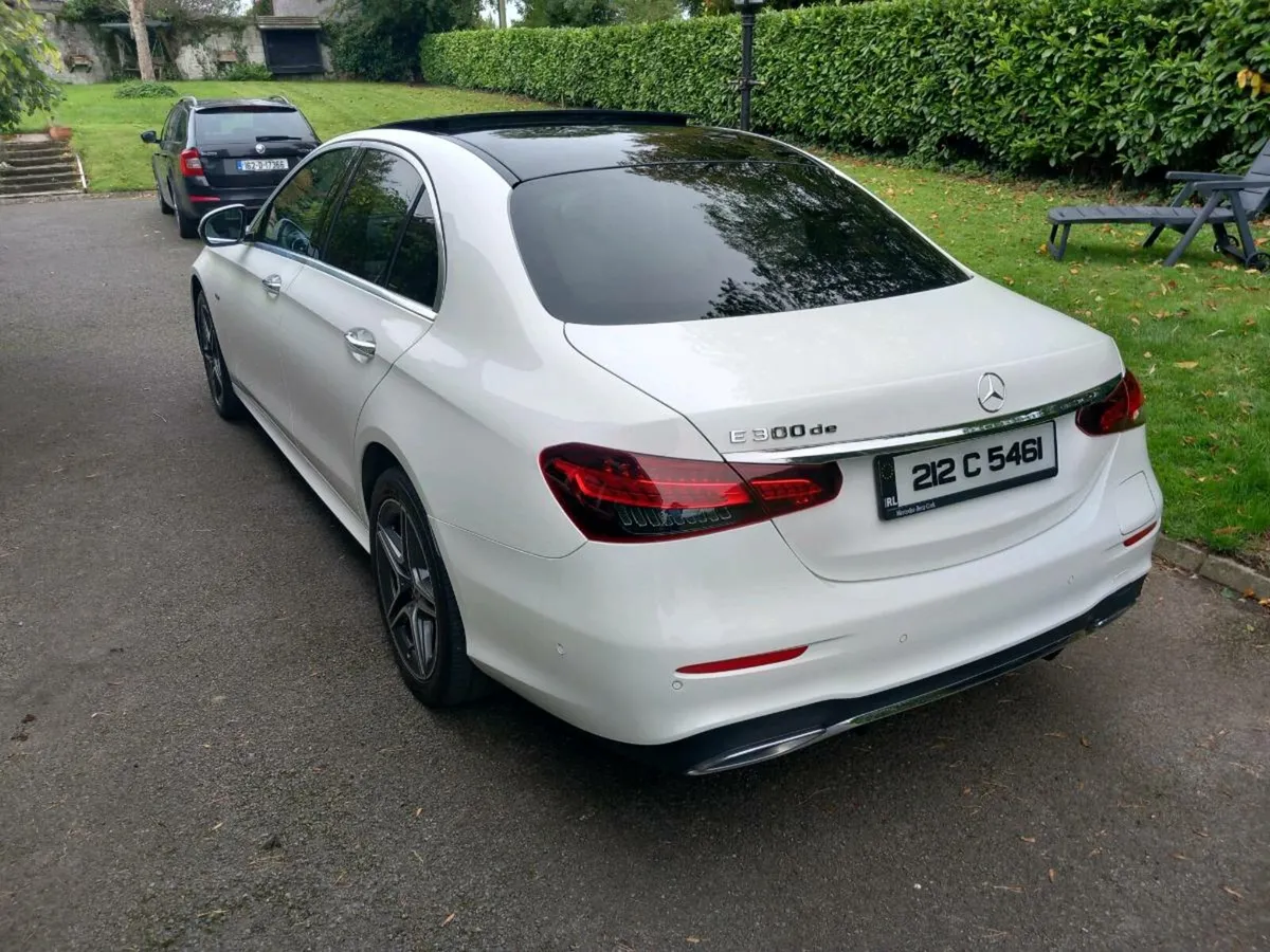 mercedes e300d hybrid 212 pan roof 60kms - Image 1